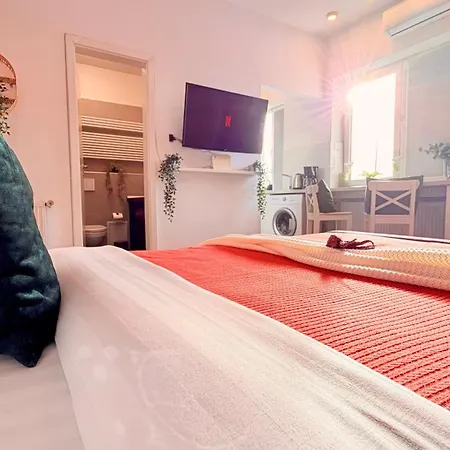 Read About It - Stylish *