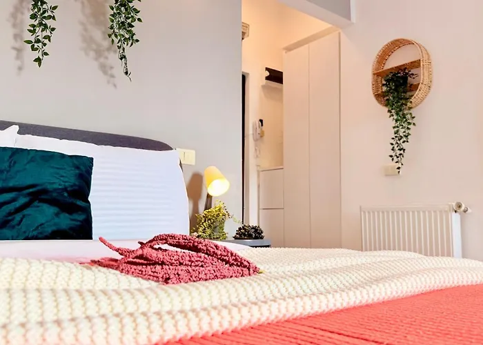 Apartman Read About It - Stylish