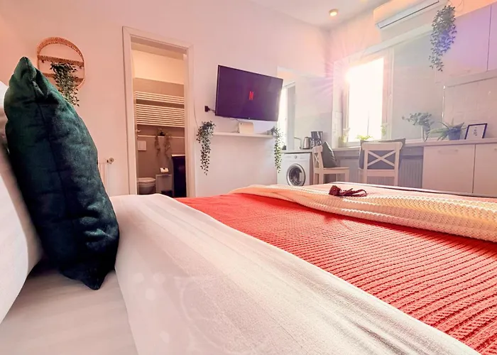 Read About It - Stylish *